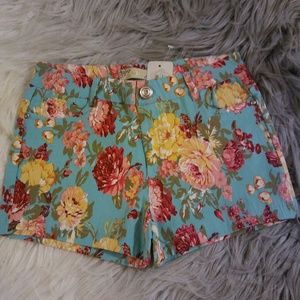 New Floral Short Shorts